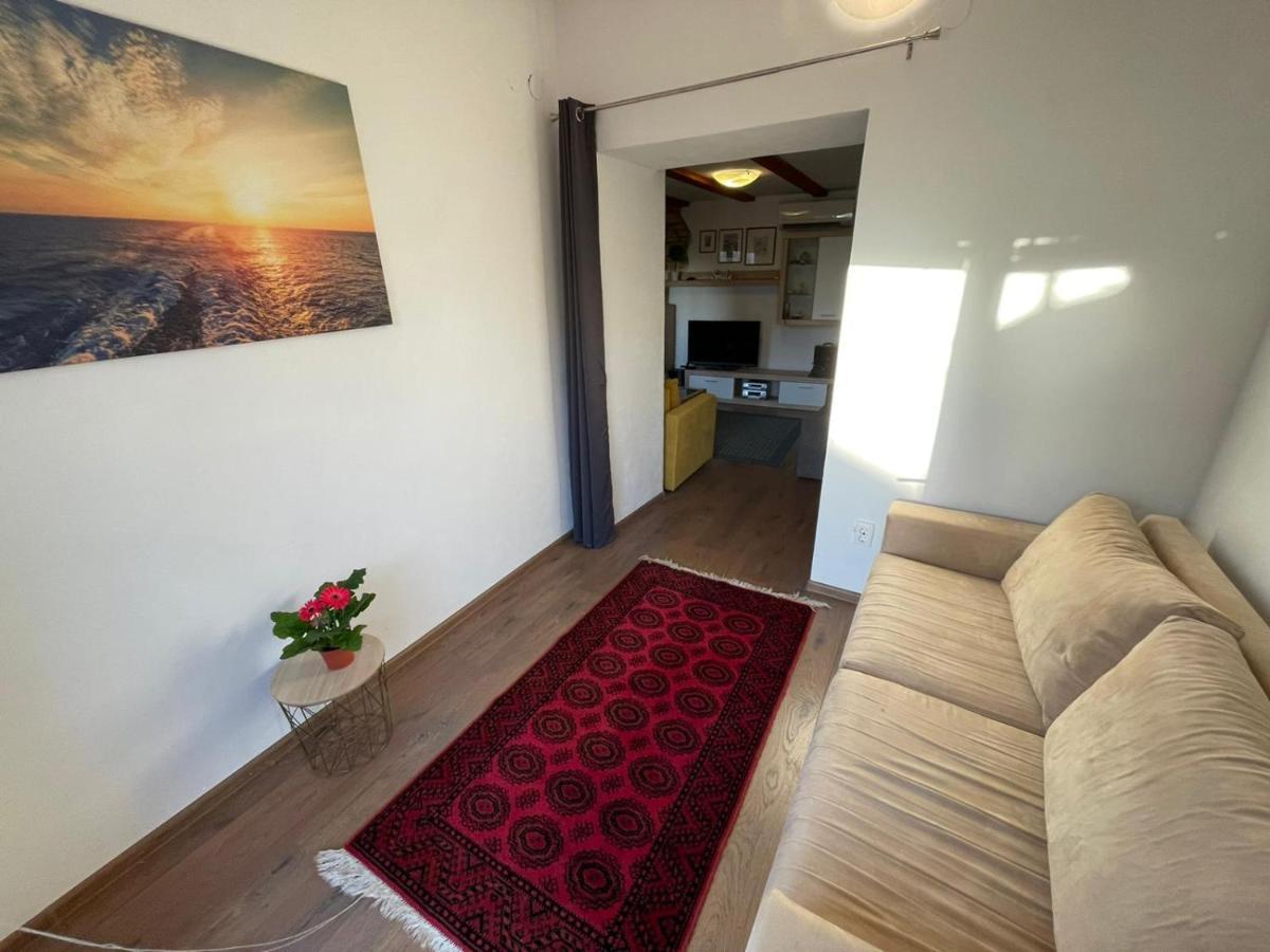 Milka Villa Galižana Esterno foto