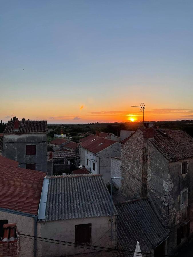 Milka Villa Galižana Esterno foto