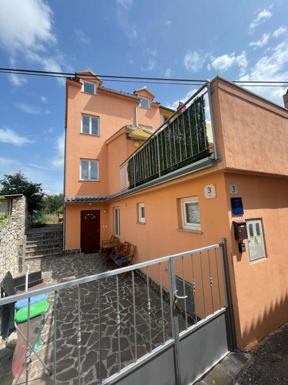 Milka Villa Galižana Esterno foto